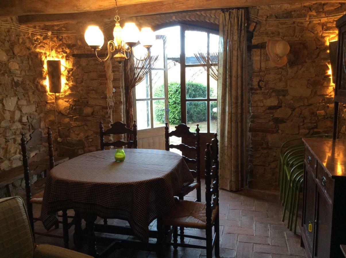 La Caseta Vella Falset Buitenkant foto