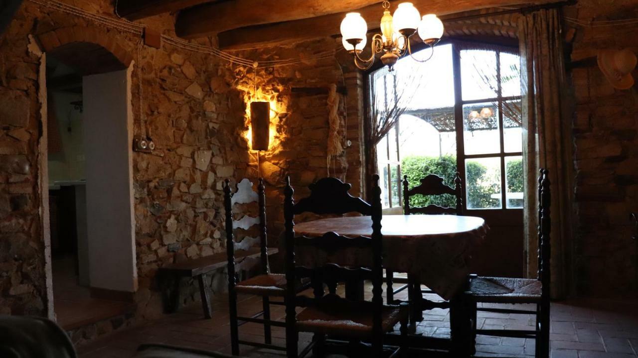 La Caseta Vella Falset Buitenkant foto