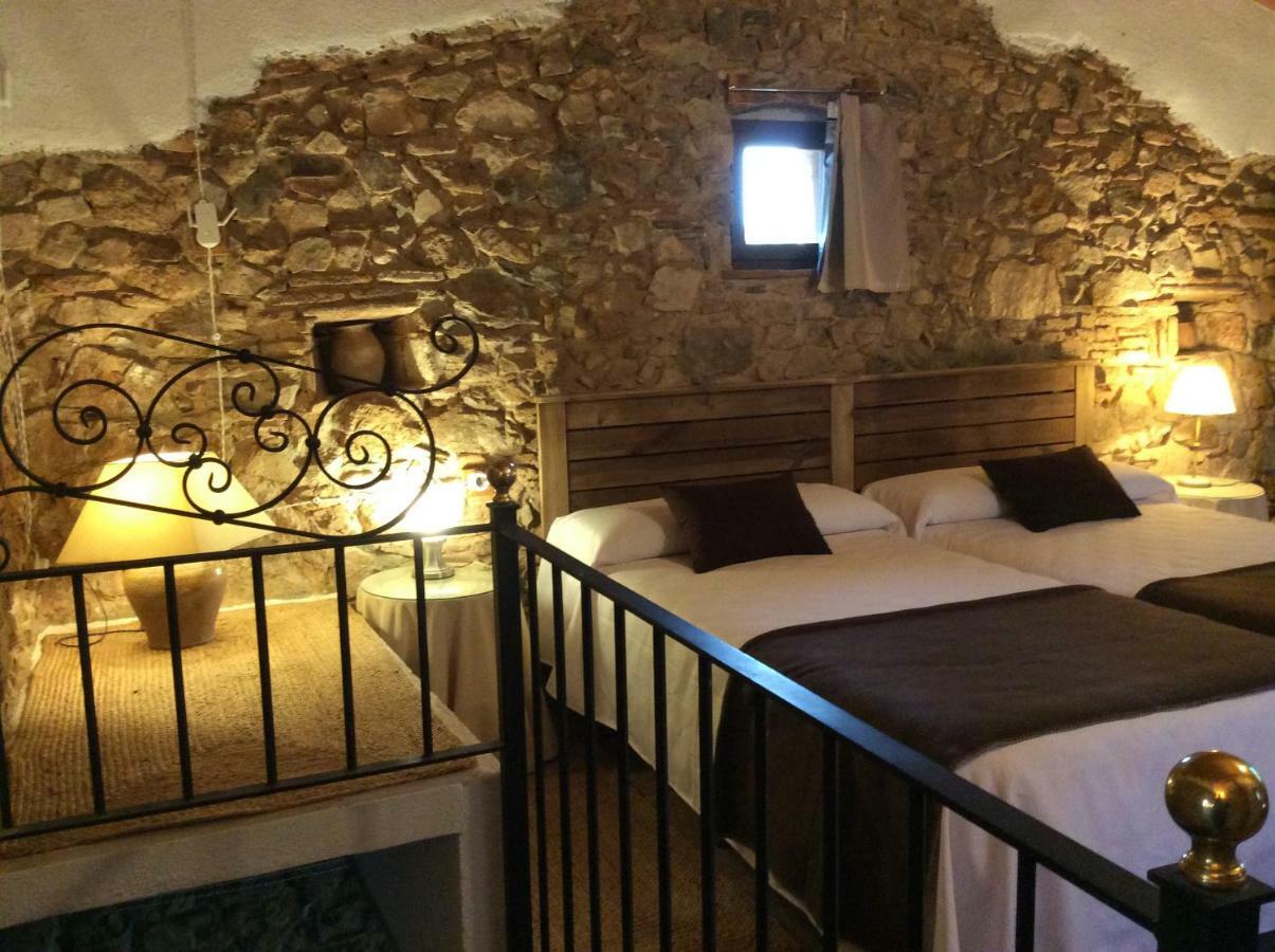 La Caseta Vella Falset Buitenkant foto